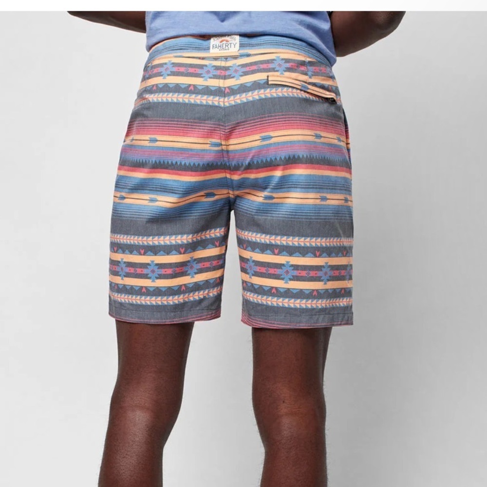 Faherty Doug Good Feather Classic Boardshorts in Fire Sky Size 42 NWT - Picture 2 of 6